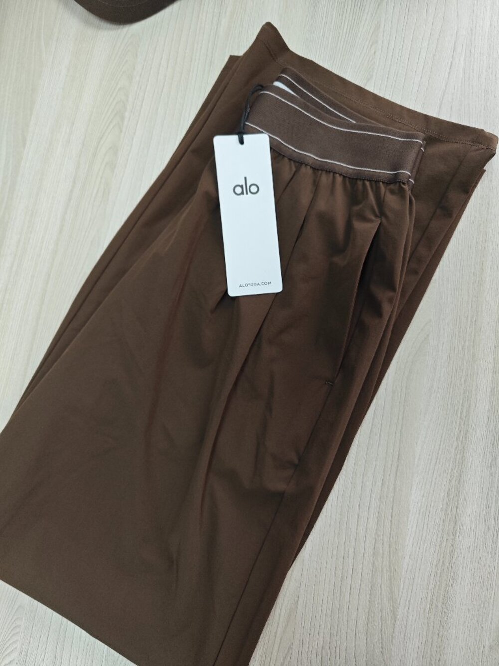 ⭐ALO Yoga Suit Up Trouser,Espresso coffee brown pants 🧸（Regular）NWT